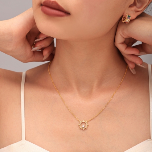 Diamond and zircon super shiny little sun necklace