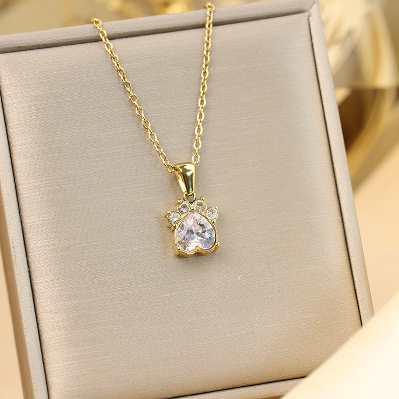 18k colored peach heart zircon titanium steel necklace