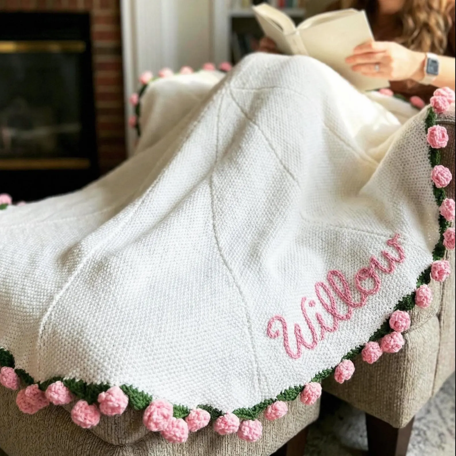 Rose Bouquet Blanket, Soft Throw Blanket for Women, Valentine's Day & Birthday Gift for Girlfriend, Wife, Best Friend, Mom